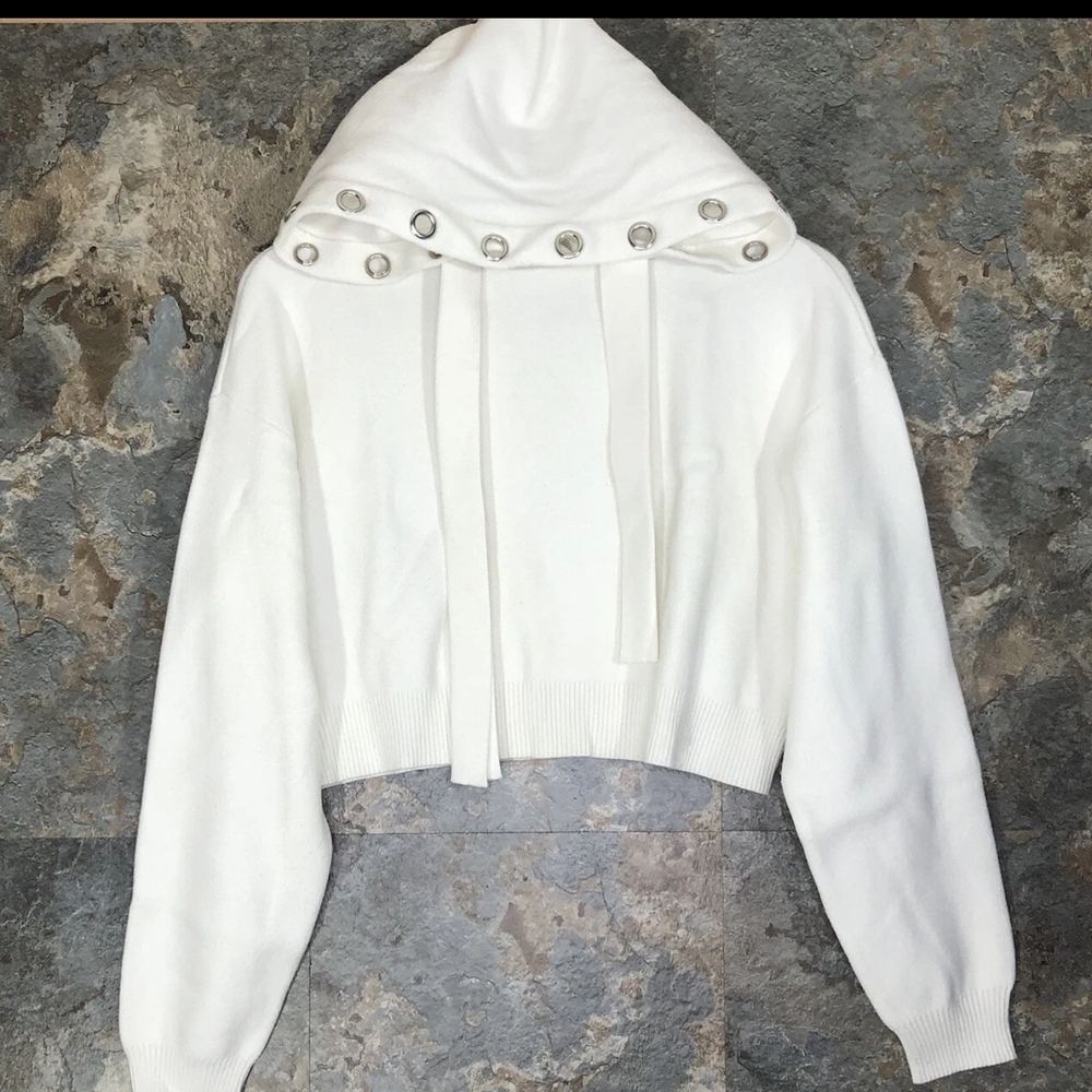 ZARA Crop Hoodie Womens Small S Pullover Sweater Knit Grommet Ring Trim White